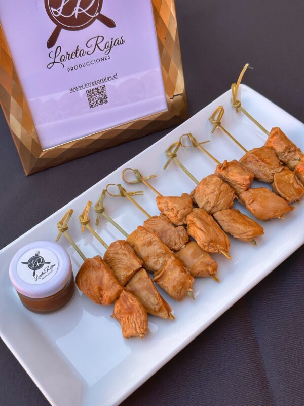 25 brochetas de pollo teriyaki  (calentar y servir)